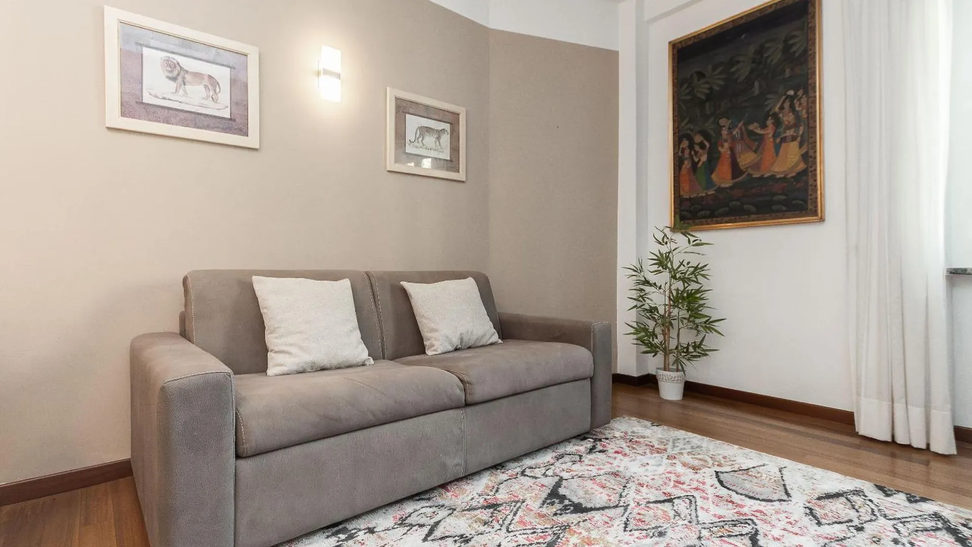 Nest Of Elegance - 5 Minuti Dalla Stazione - La Spezia 0*,  Italy