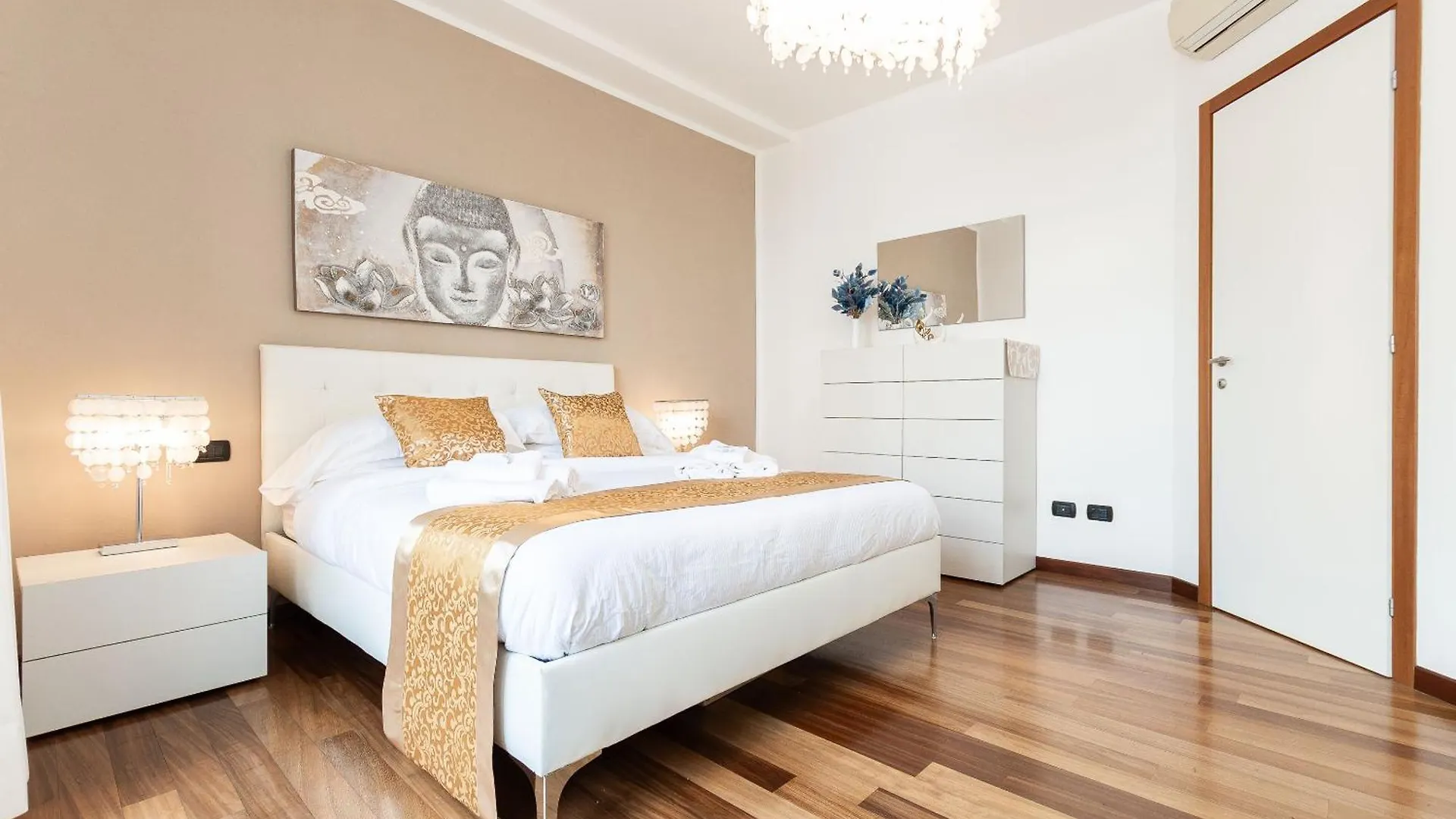Apartment Nest Of Elegance - 5 Minuti Dalla Stazione - La Spezia Italy